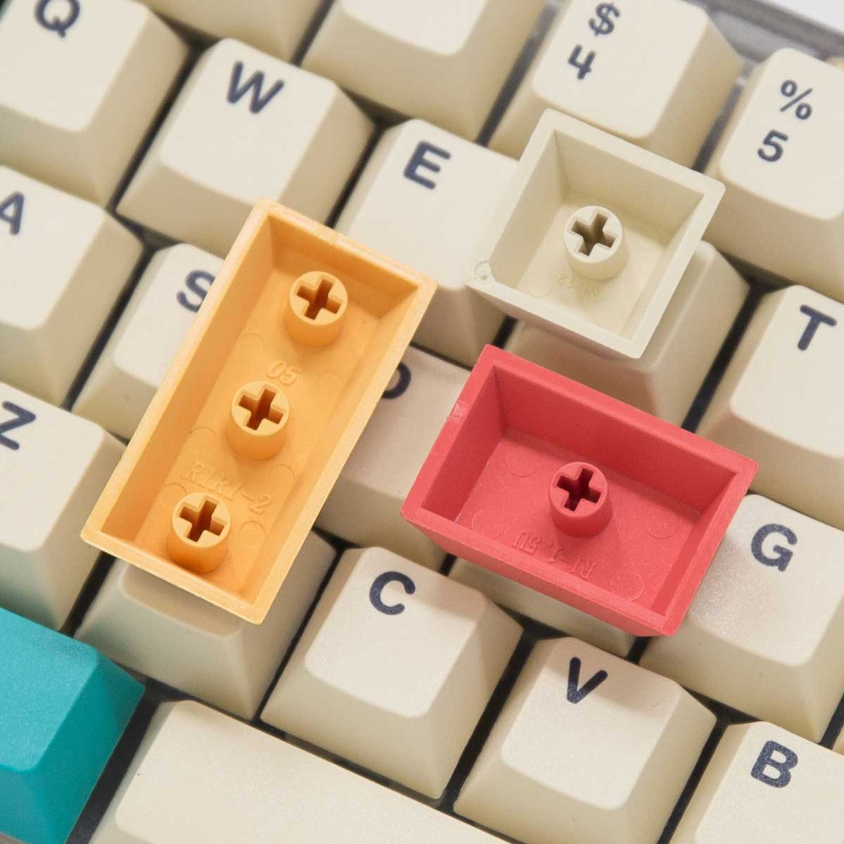 Retro 80s Keycap Set Dye-Sub PBT